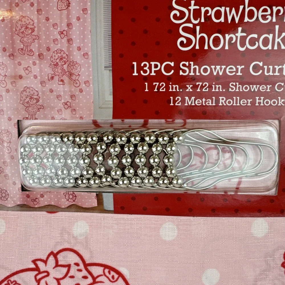 Strawberry Shortcake 13 Piece Shower Curtain Set 12 Metal Hooks 72